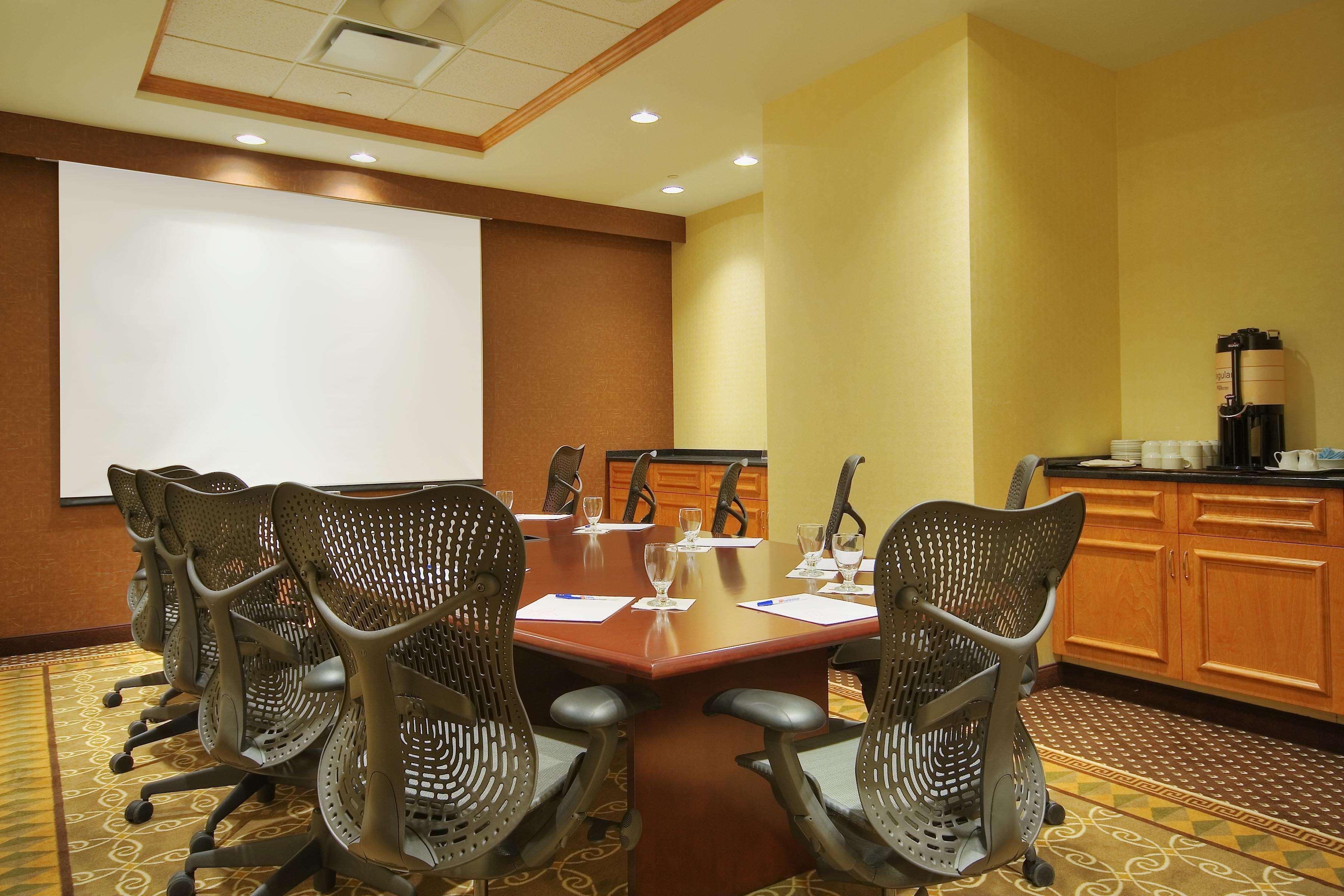 Hilton Garden Inn Montreal Centre-Ville Perniagaan gambar