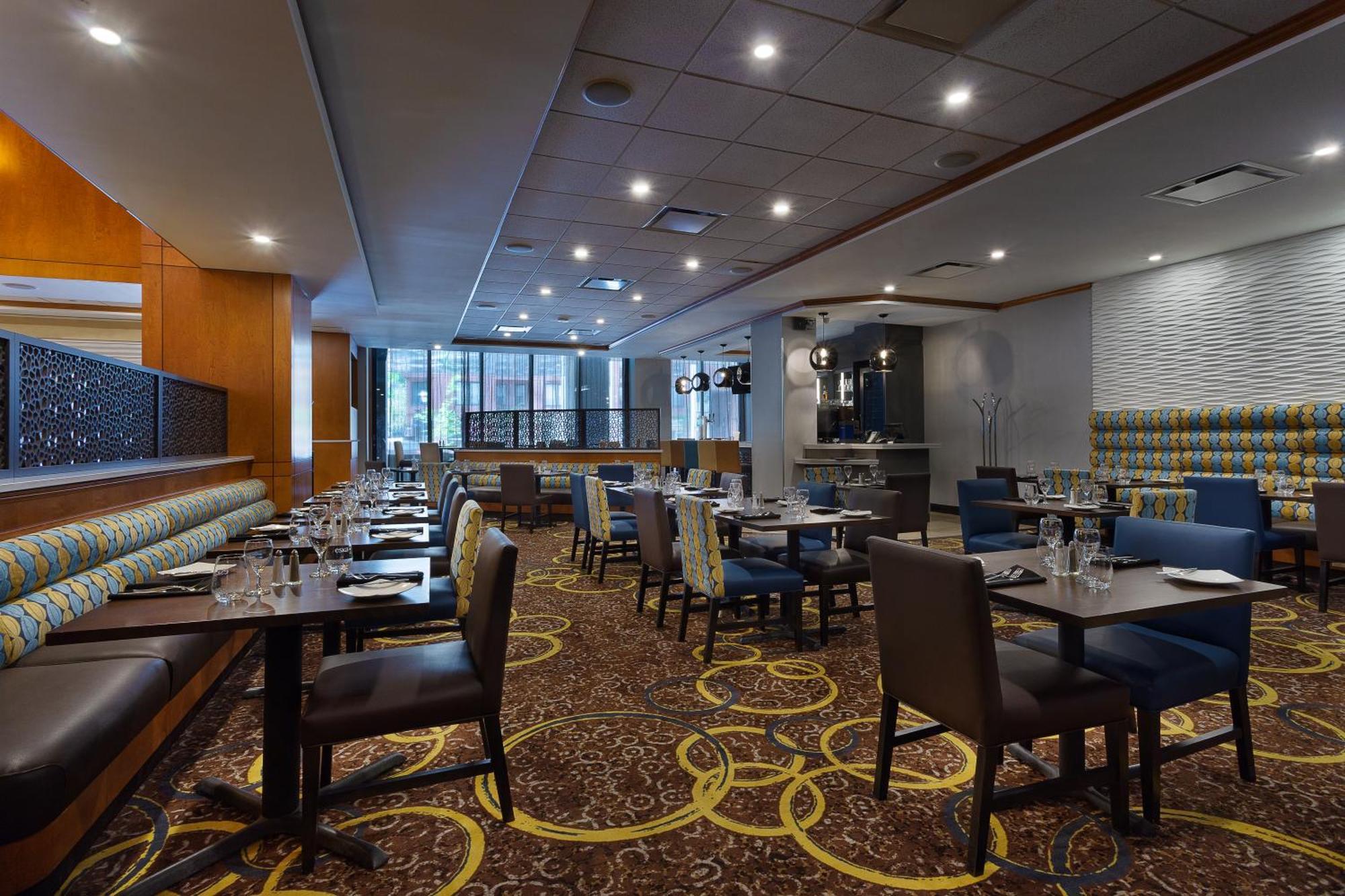 Hilton Garden Inn Montreal Centre-Ville Luaran gambar